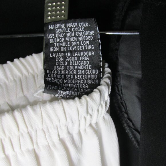 Studio 1 Black Blazer (22W) and White Pants (20W) - Picture 5 of 14